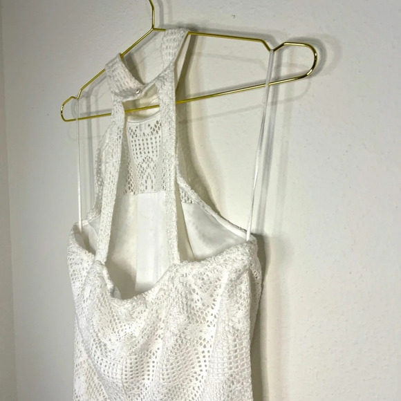 Walter Baker Elegant Crochet Lace Halter Dress Chic Sleeveless Timeless Size XL - Picture 7 of 7